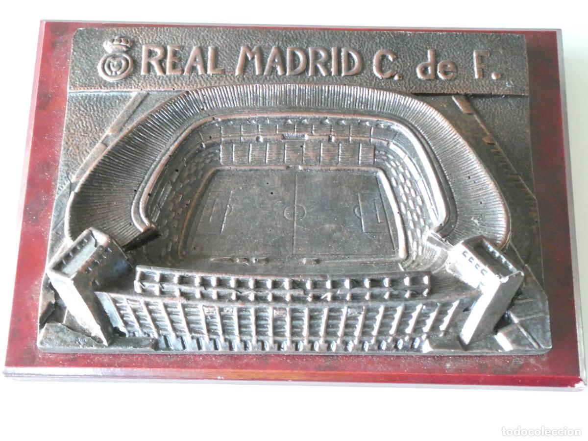 Sammelleidenschaft Sport: CUADRO METOPA RELIEVE REAL MADRID CLUB DE F&Uacute;TBOL ANTIGUO ESTADIO SANTIAGO BERNABEU. 24X17CM 1KG