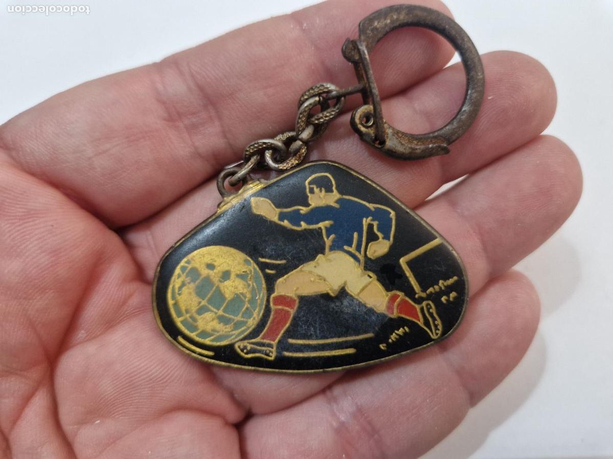 Coleccionismo deportivo: llavero copa del mundo campeonato mundial futbol 1966 inglaterra publicidad Cafe Excella cafes