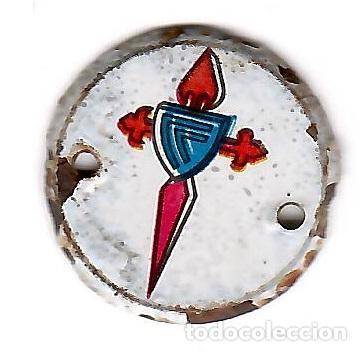 Coleccionismo deportivo: Chapa de futbol para coser a la ropa: Escudo del Celta de Vigo (a&ntilde;os 70)