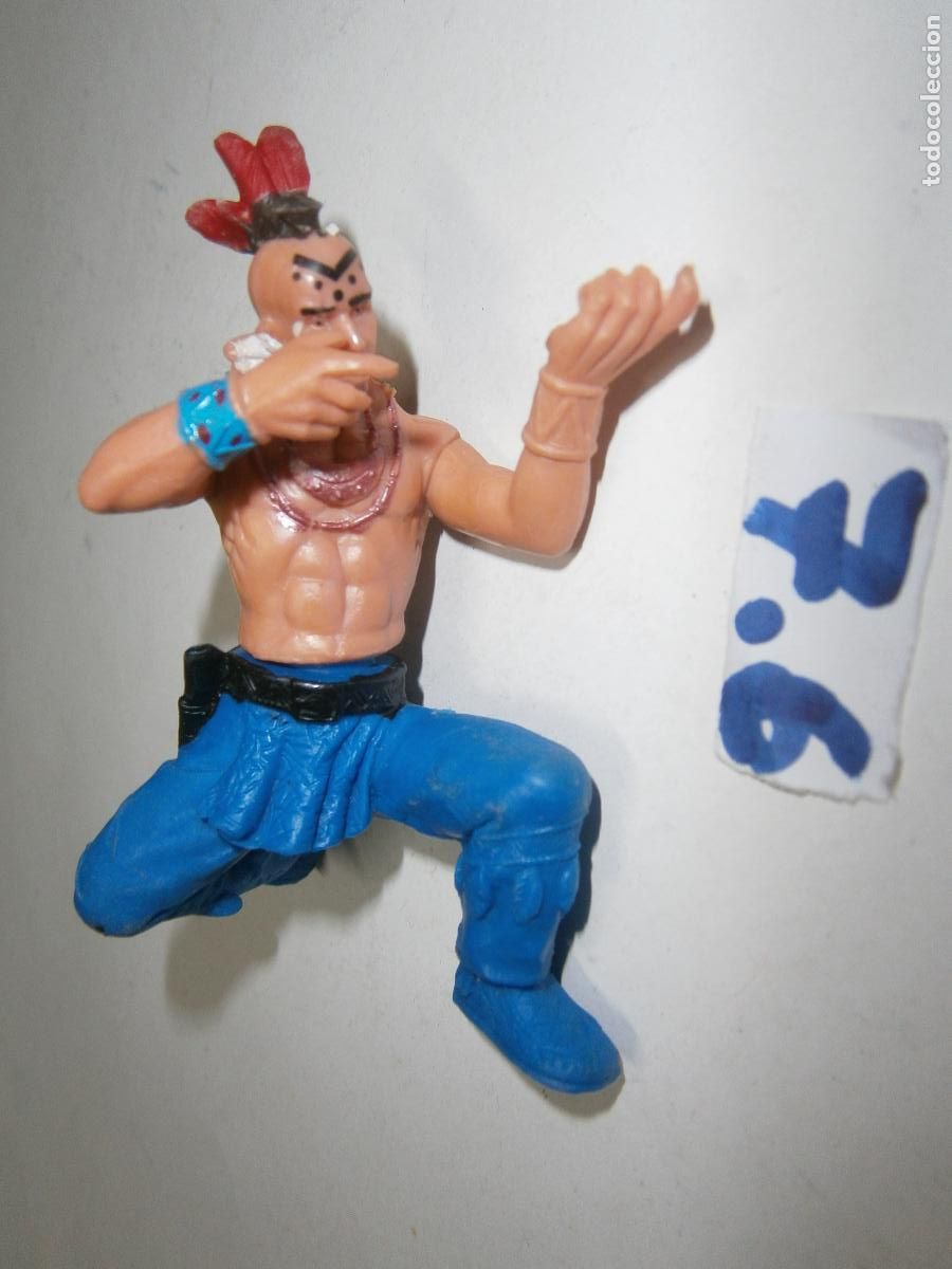 Coleccionismo deportivo: FIGURA DE GOMA O PVC - INDIO