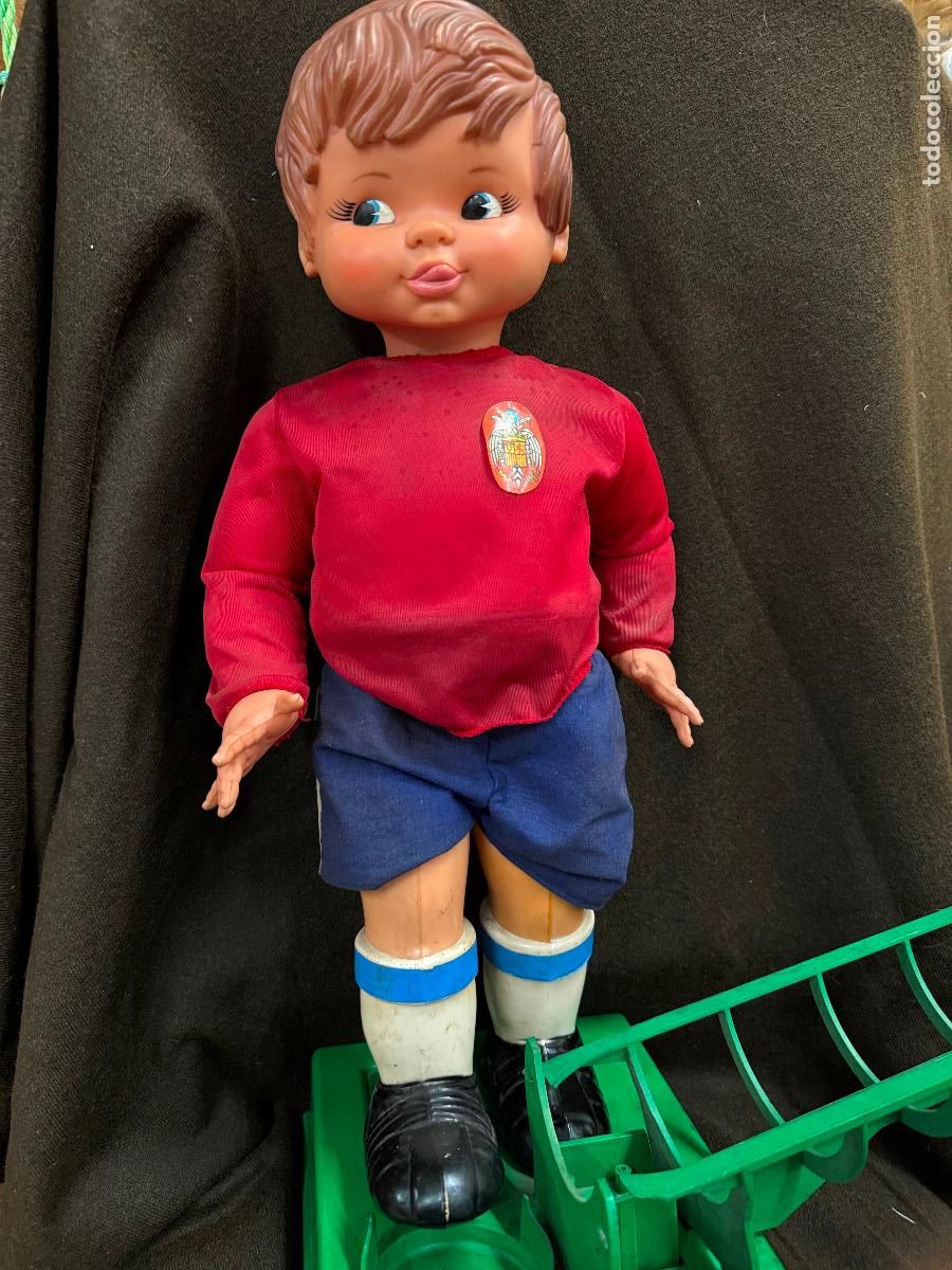 Coleccionismo deportivo: Bonito mu&ntilde;eco GEYPERGOL FUTBOLISTA Seleccion Espa&ntilde;ola. Futbol. Geyper Gol. 55cms alto total