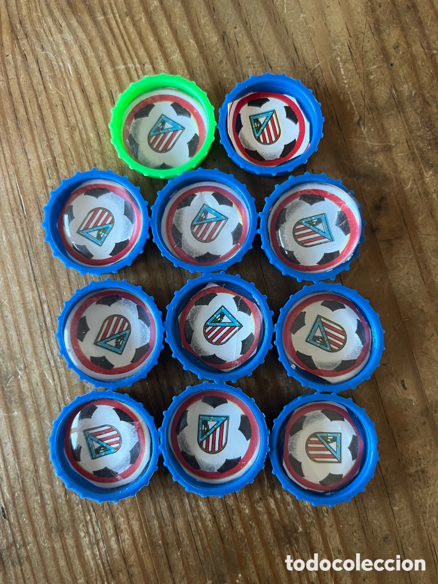 Sammelleidenschaft Sport: R31854 LOTE ANTIGUO DE 11 CHAPAS EQUIPO COMPLETO ATLETICO DE MADRID