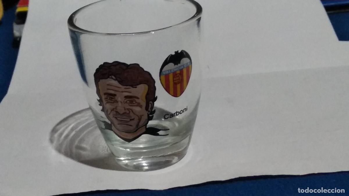 Coleccionismo deportivo: VASO TIPO CHUPITO CRISTAL TEMA FUTBOL VALENCIA C F CARBONI - SIN USAR