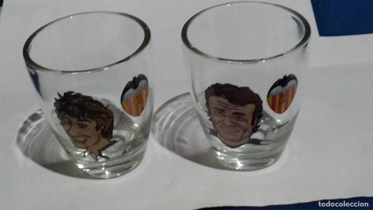 Coleccionismo deportivo: 2 VASOS TIPO CHUPITO CRISTAL TEMA FUTBOL VALENCIA C F - AIMAR Y CARBONI - SIN USAR