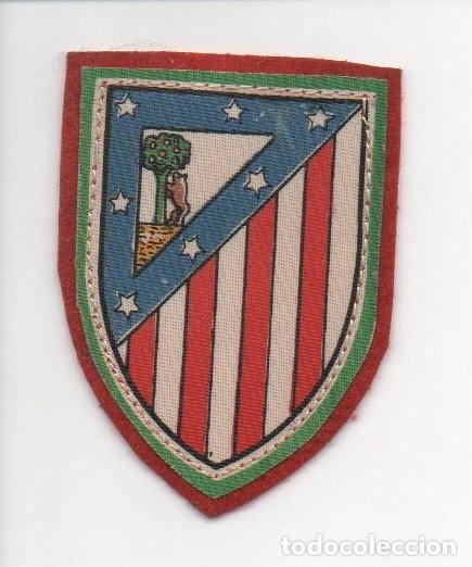 Sammelleidenschaft Sport: ANTIGUO PARCHE DE TELA Y FIELTRO, ESCUDO DEL ATLETICO DE MADRID. 5,3 X 7,3 CM