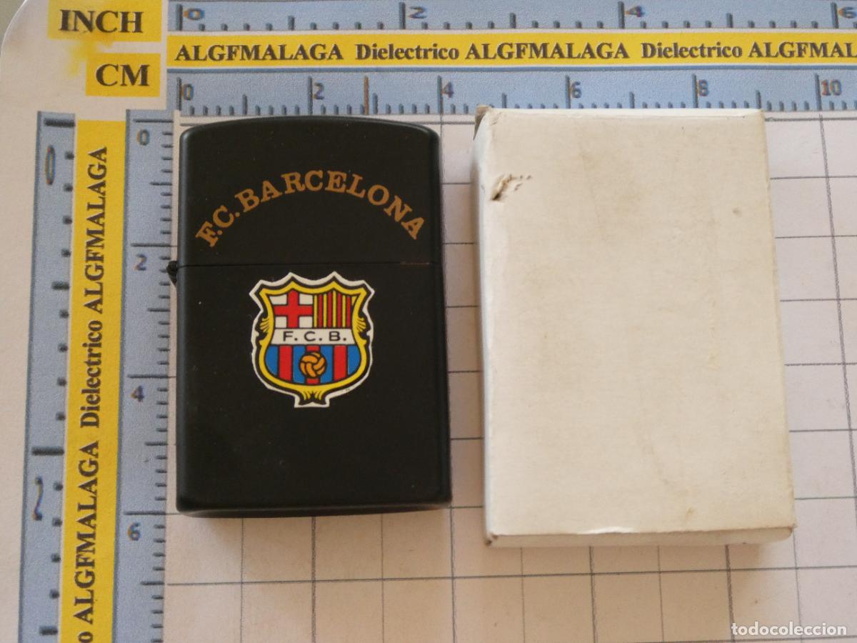 Coleccionismo deportivo: MECHERO ENCENDEDOR DE DEPORTES. F&Uacute;TBOL. FC BARCELONA. NUEVO CON CAJA