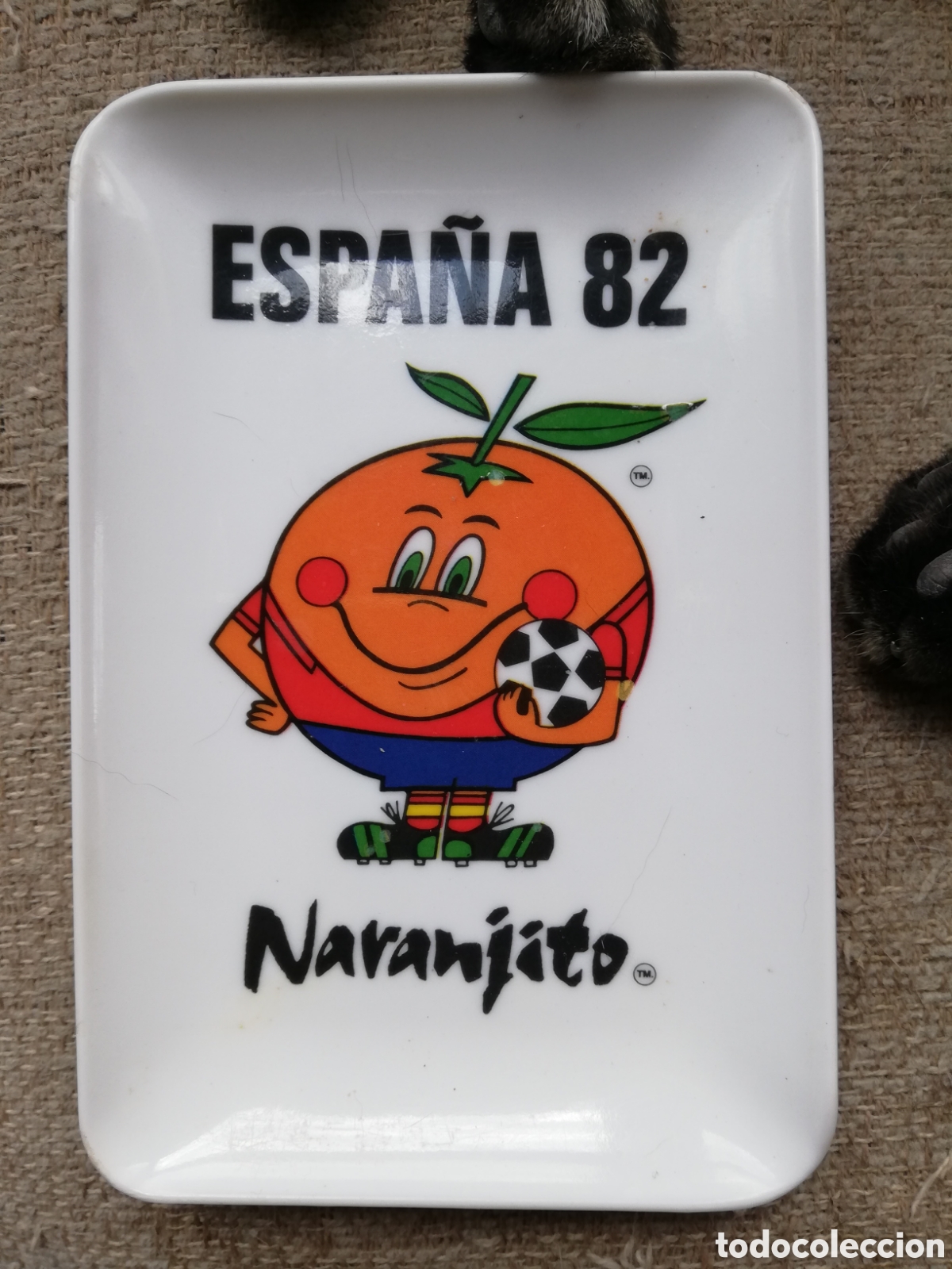 Coleccionismo deportivo: Bandeja peque&ntilde;a bandejita, plato aceitunas de Naranjito. Mundial Espa&ntilde;a 82. Decora made in Spain