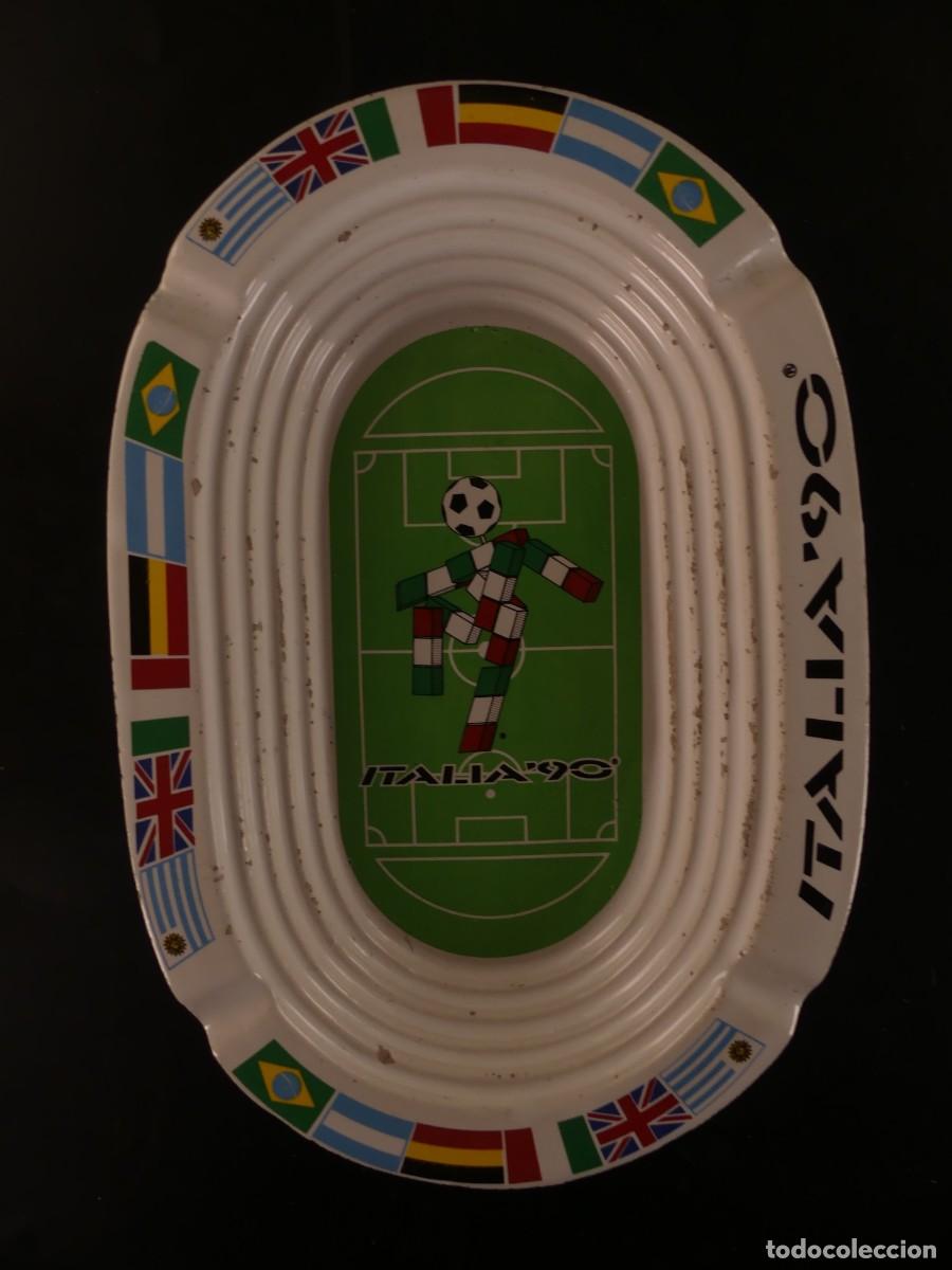 Coleccionismo deportivo: CENICERO DE PORCELANA SOUVENIR COPA DEL MUNDO ITALIA 90 &ndash; OBJETO DE COLECCION