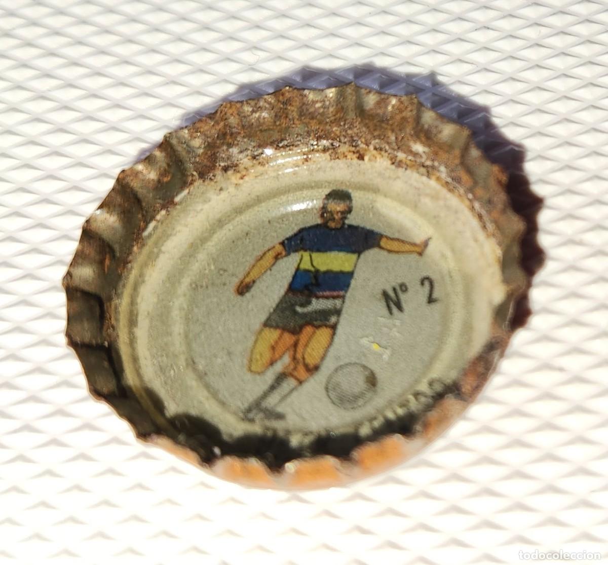 Sammelleidenschaft Sport: BOCA JUNIORS - antigua CHAPA CORONA de Naranja CRUSH jugador de futbol ARGENTINA 1960