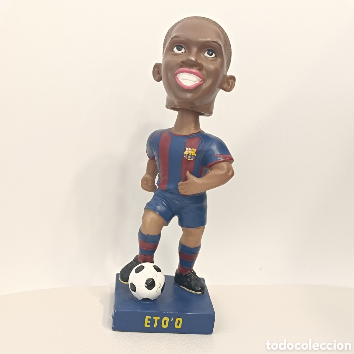 Sammelleidenschaft Sport: Figura coleccionable de Samuel Eto'o. -Bobbleheads (cabeza m&oacute;vil)