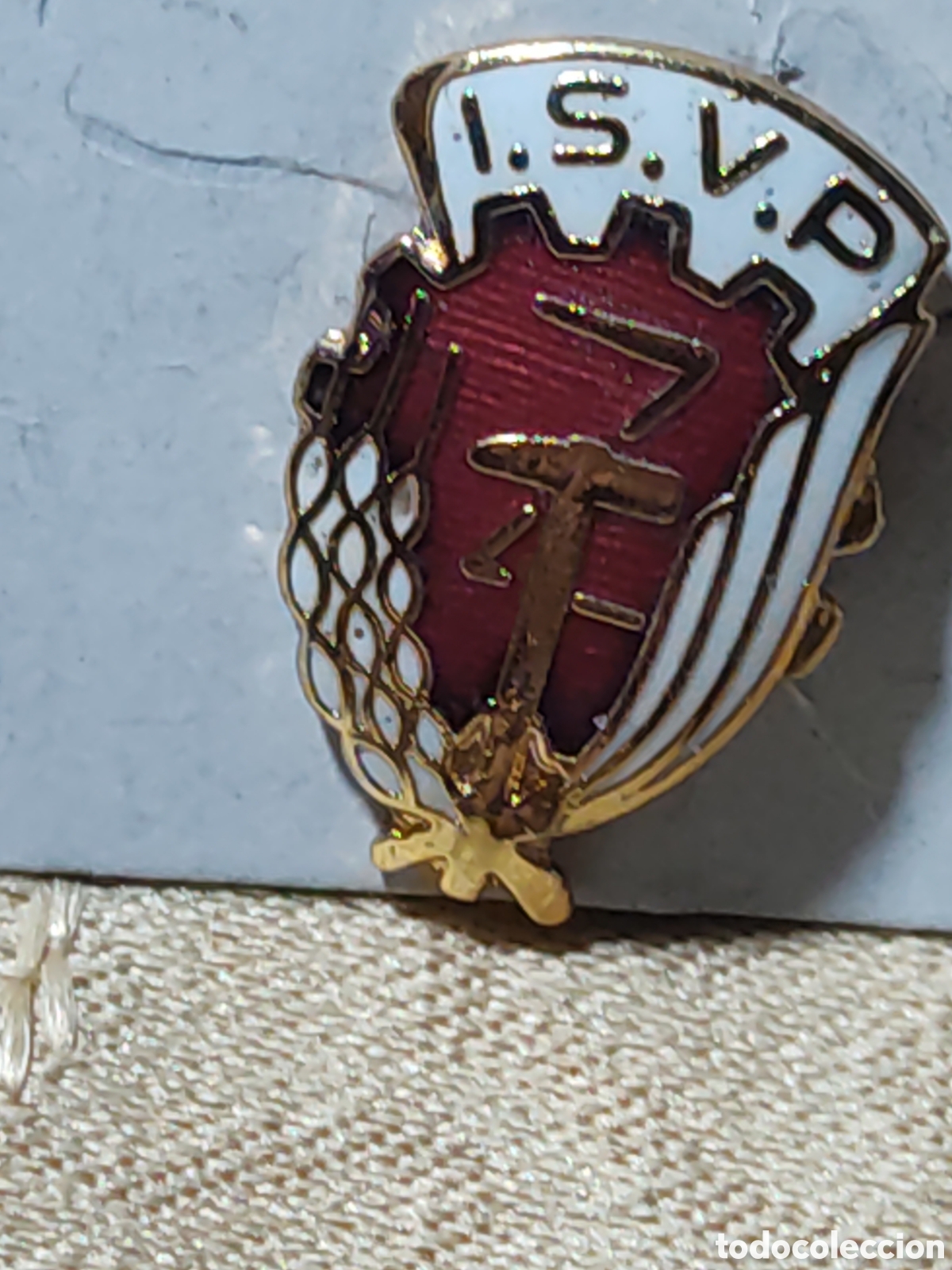 Sports collectibles: Insignia esmaltada instituci&oacute;n sindical Virgen del Pilar,futbol sindicato Vertical.Zaragoza.