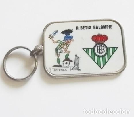 Sports collectibles: LLAVERO DEL REAL BETIS BALOMPI&Eacute; - EL ESCUDO Y B&Eacute;TICO - BETICISMO - DEPORTE - F&Uacute;TBOL DE