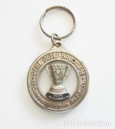 Coleccionismo deportivo: LLAVERO DEL REAL BETIS BALOMPI&Eacute; - COPA - CAMPE&Oacute;N DE LA LIGA 1934 / 35 - DEPORTE F&Uacute;TBOL BETICISMO