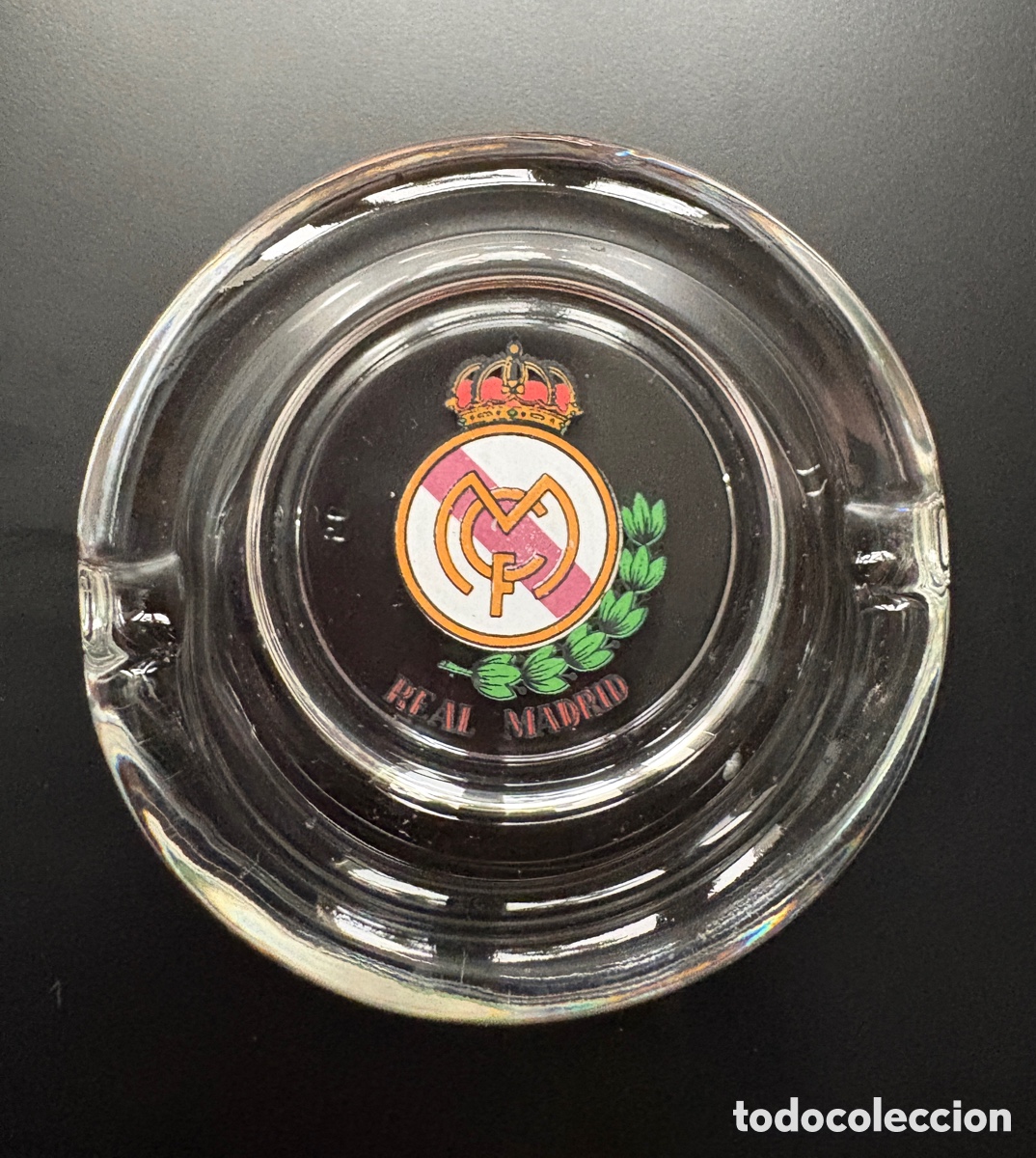 Coleccionismo deportivo: (L805) Cenicero cristal Real Madrid escudo antiguo pre-2001 vintage, n&ordm; molde 56