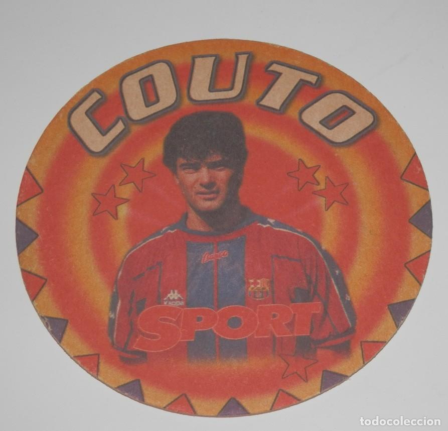 Coleccionismo deportivo: POSAVASOS EN CARTON DE FUTBOL CLUB BARCELONA --FERNANDO COUTO