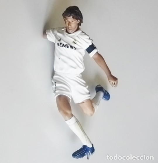 Collezionismo sportivo: FIGURA DE RA&Uacute;L GONZ&Aacute;LEZ JUGADOR F&Uacute;TBOL REAL MADRID DEPORTE &Iacute;DOLO MU&Ntilde;ECO JUGUETE - M&Aacute;S EN VENTA 17 cm