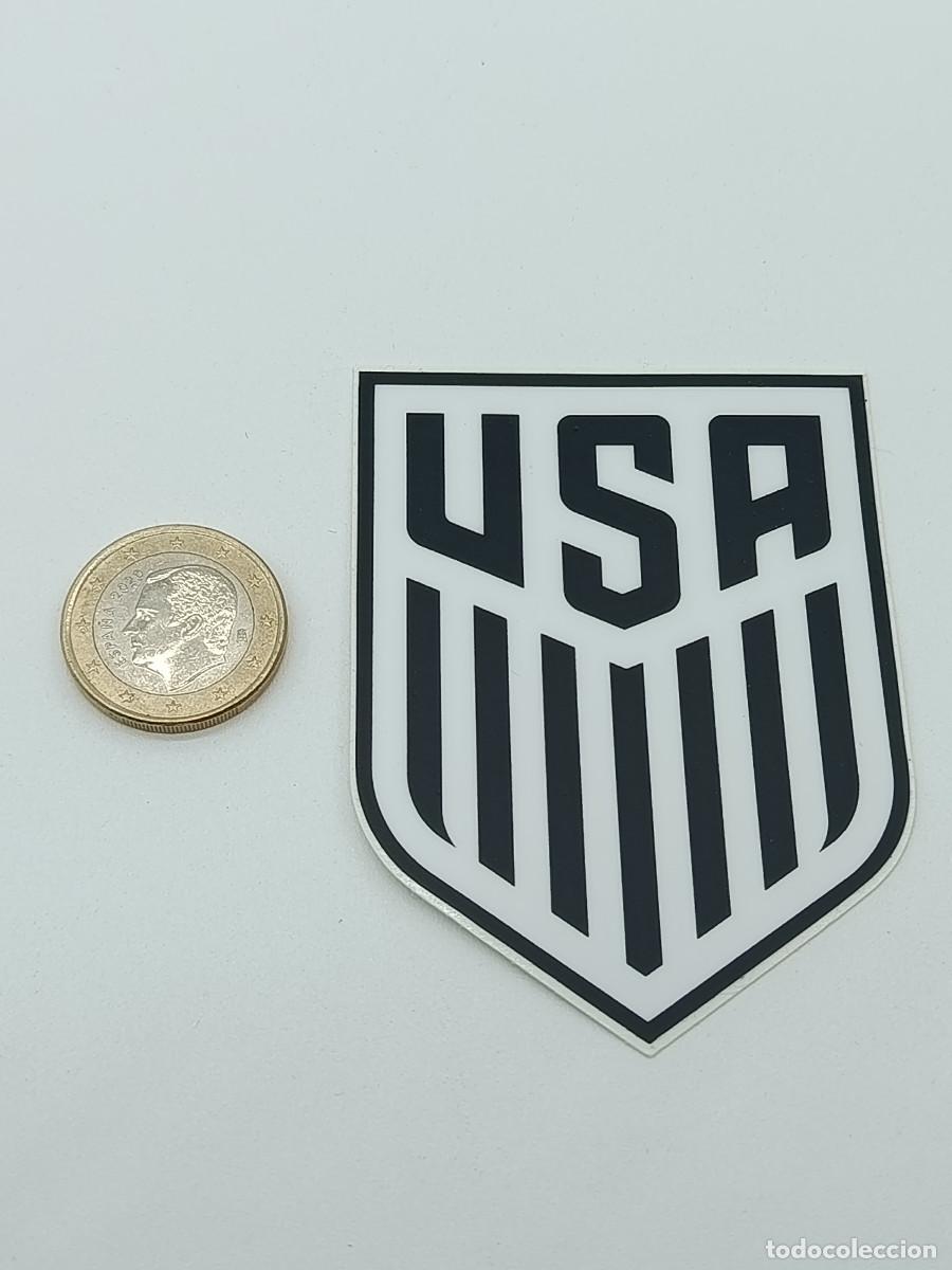 Coleccionismo deportivo: PEGATINA SIN PEGAR ESCUDO FEDERACION USA DE FUTBOL.