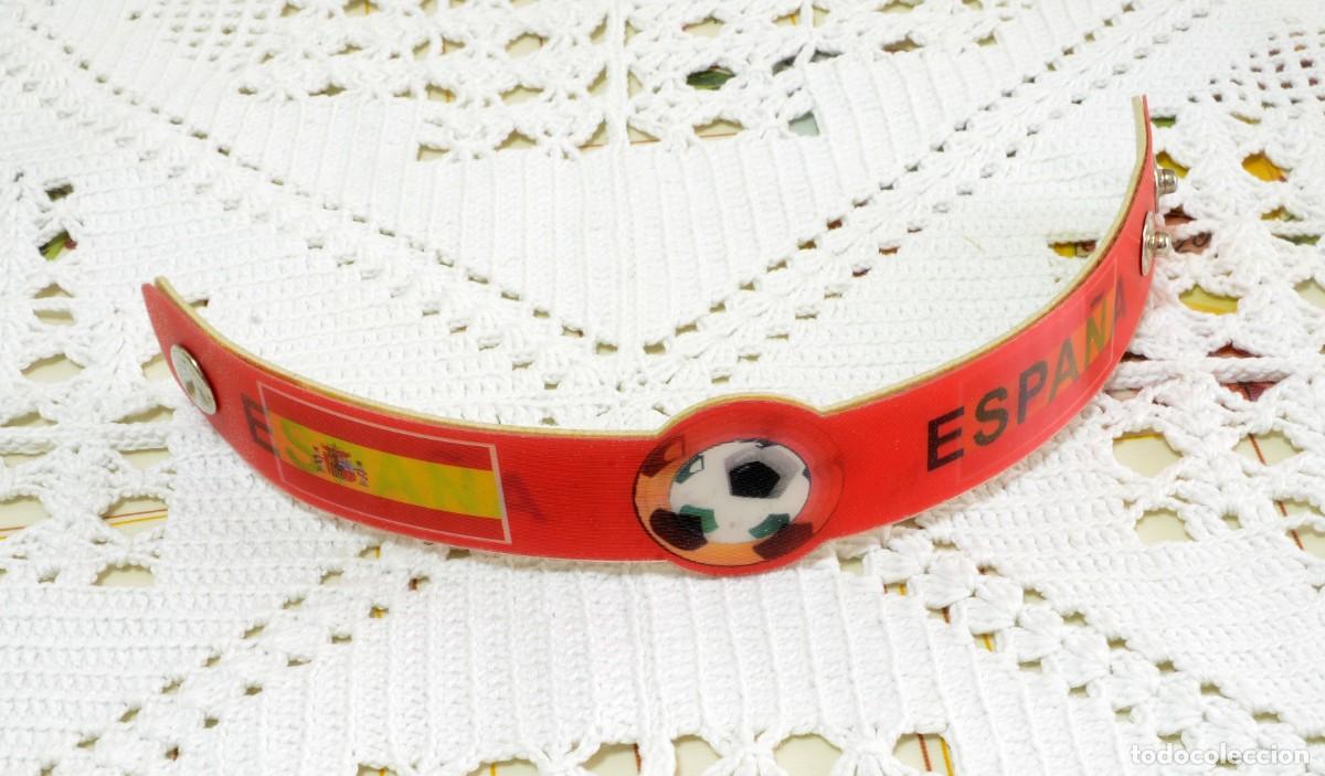 Sammelleidenschaft Sport: Pulsera bandera de Espa&ntilde;a, F&Uacute;TBOL, cierre met&aacute;lico ajustable