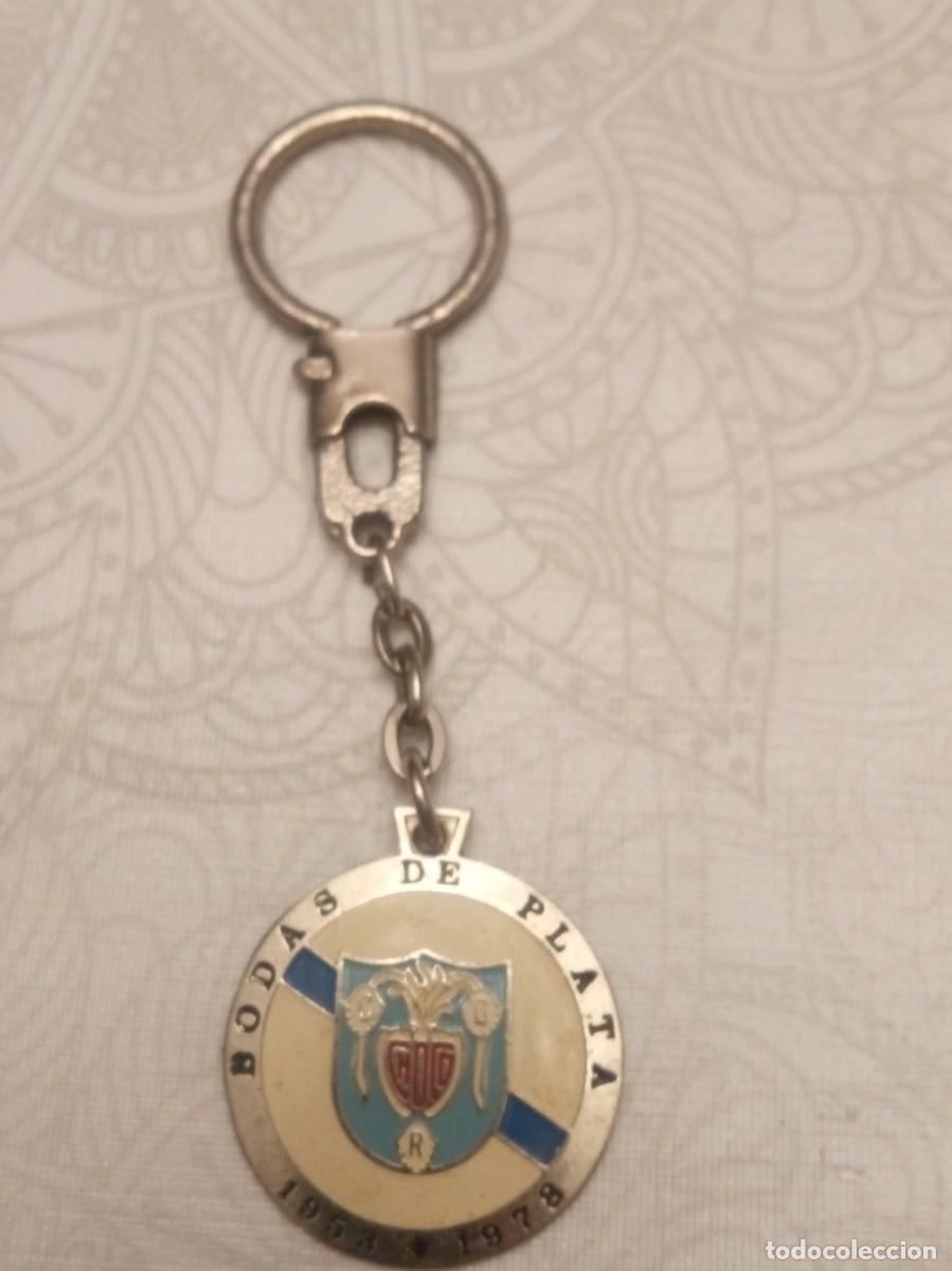 Coleccionismo deportivo: Llavero conmemorativo de las Bodas de Plata del C.D Choco. -