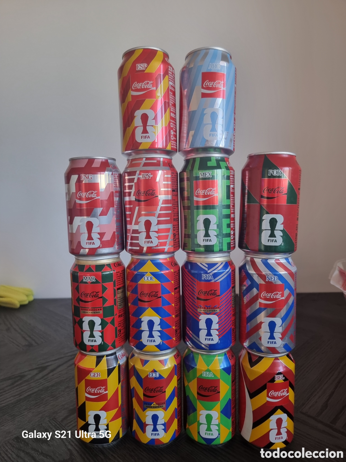 Coleccionismo deportivo: 14 latas cocacola selecciones futbol mundial fifa 2026