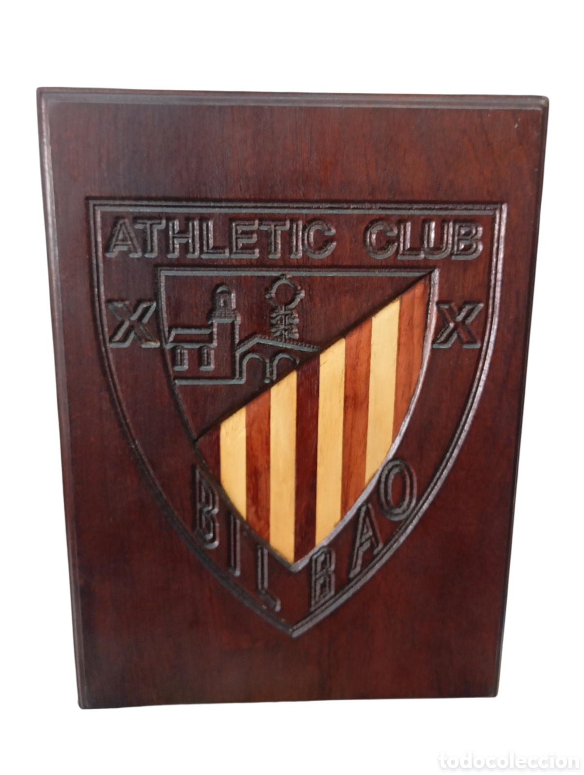 Coleccionismo deportivo: ESCUDO ATHLETIC CLUB DE BILBAO TALLADO EN MADERA DE CAOBA CON MARQUETERIA 36x26cm Futbol Pais Vasco