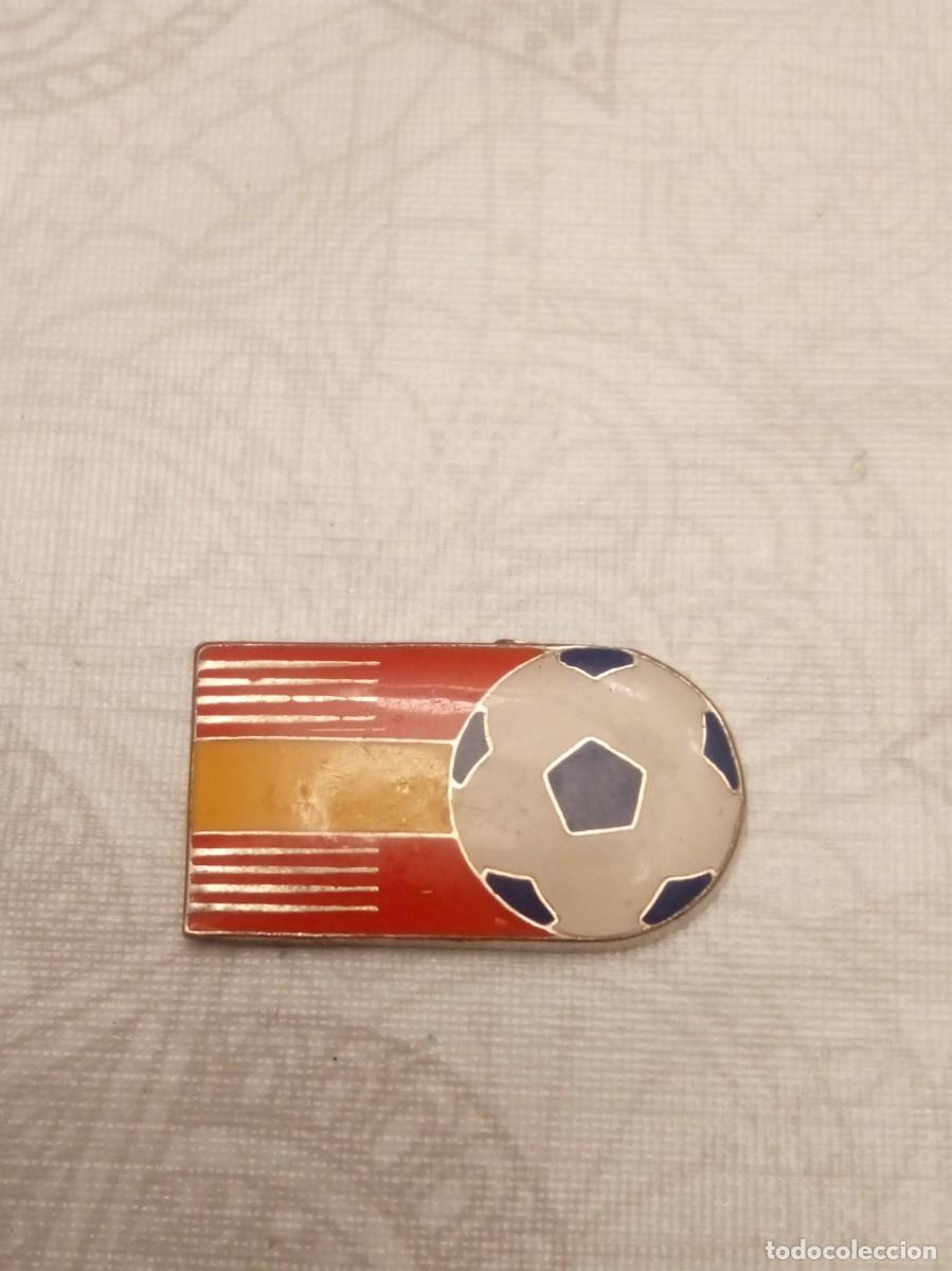 Coleccionismo deportivo: Chapa conmemorativa del Mundial de F&uacute;tbol de Espa&ntilde;a 1982