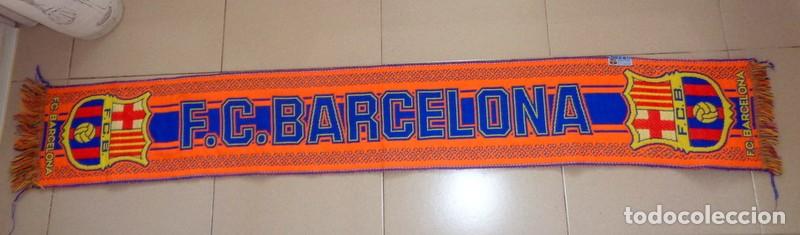Coleccionismo deportivo: BUFANDA ANTIGUA PRODUCTO OFICIAL FC BARCELONA. F&Uacute;TBOL VINTAGE A&Ntilde;OS 90. RARA. NARANJA