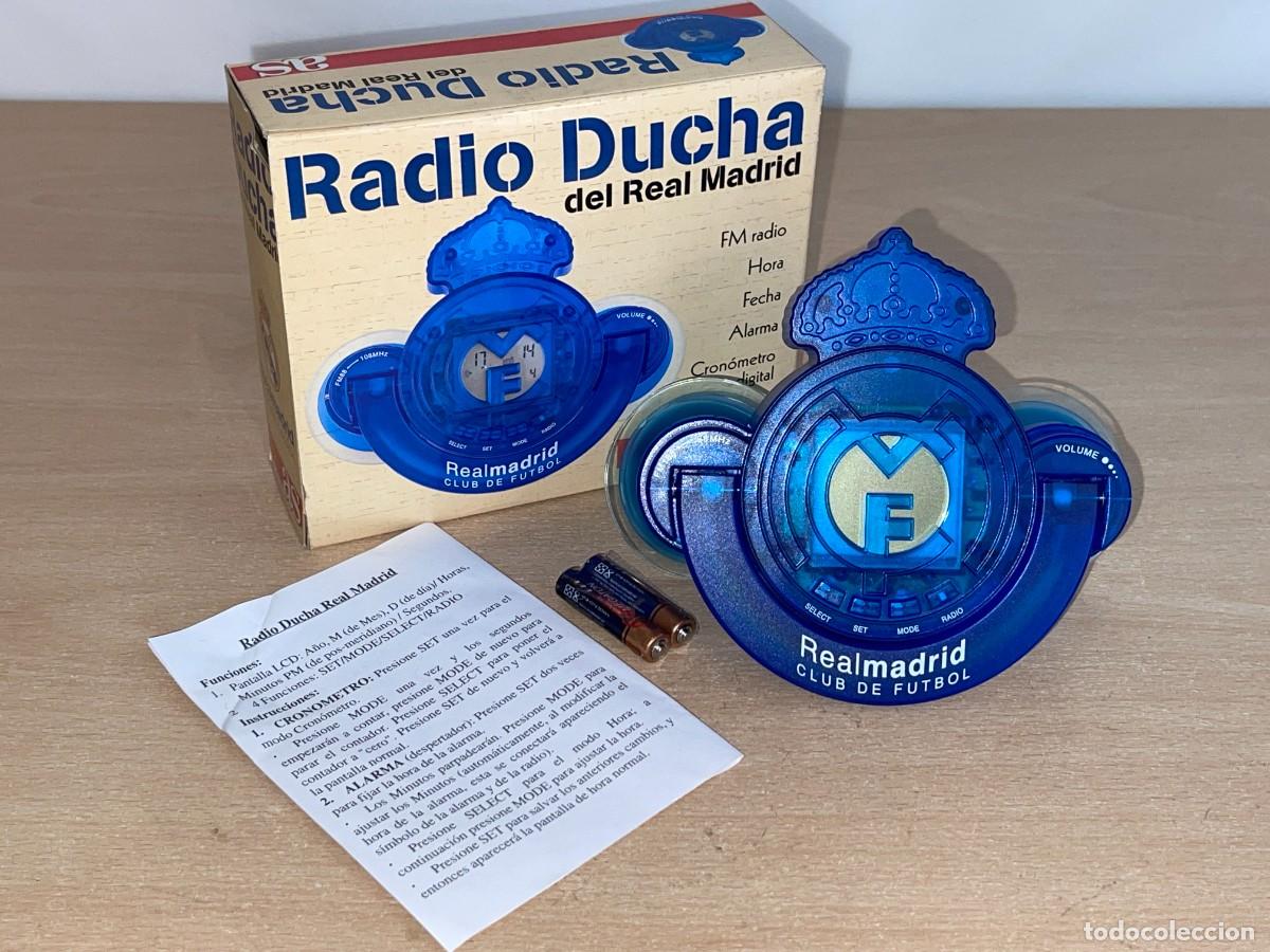 Coleccionismo deportivo: REAL MADRID Radio Ducha AS Producto Oficial RM resistente al agua FM cron&oacute;metro alarma