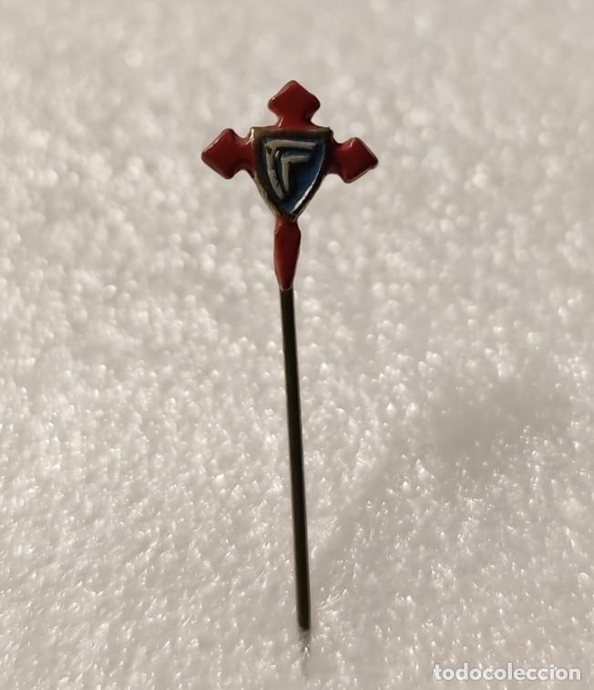 Coleccionismo deportivo: ANTIGUA INSIGNIA FUTBOL AGUJA CELTA DE VIGO #8