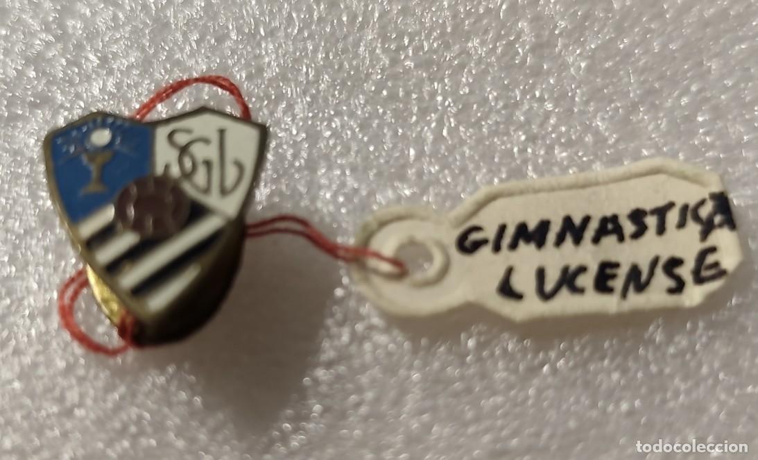 Coleccionismo deportivo: ANTIGUA INSIGNIA FUTBOL SOCIEDAD GIMNASTICA LUCENSE #9
