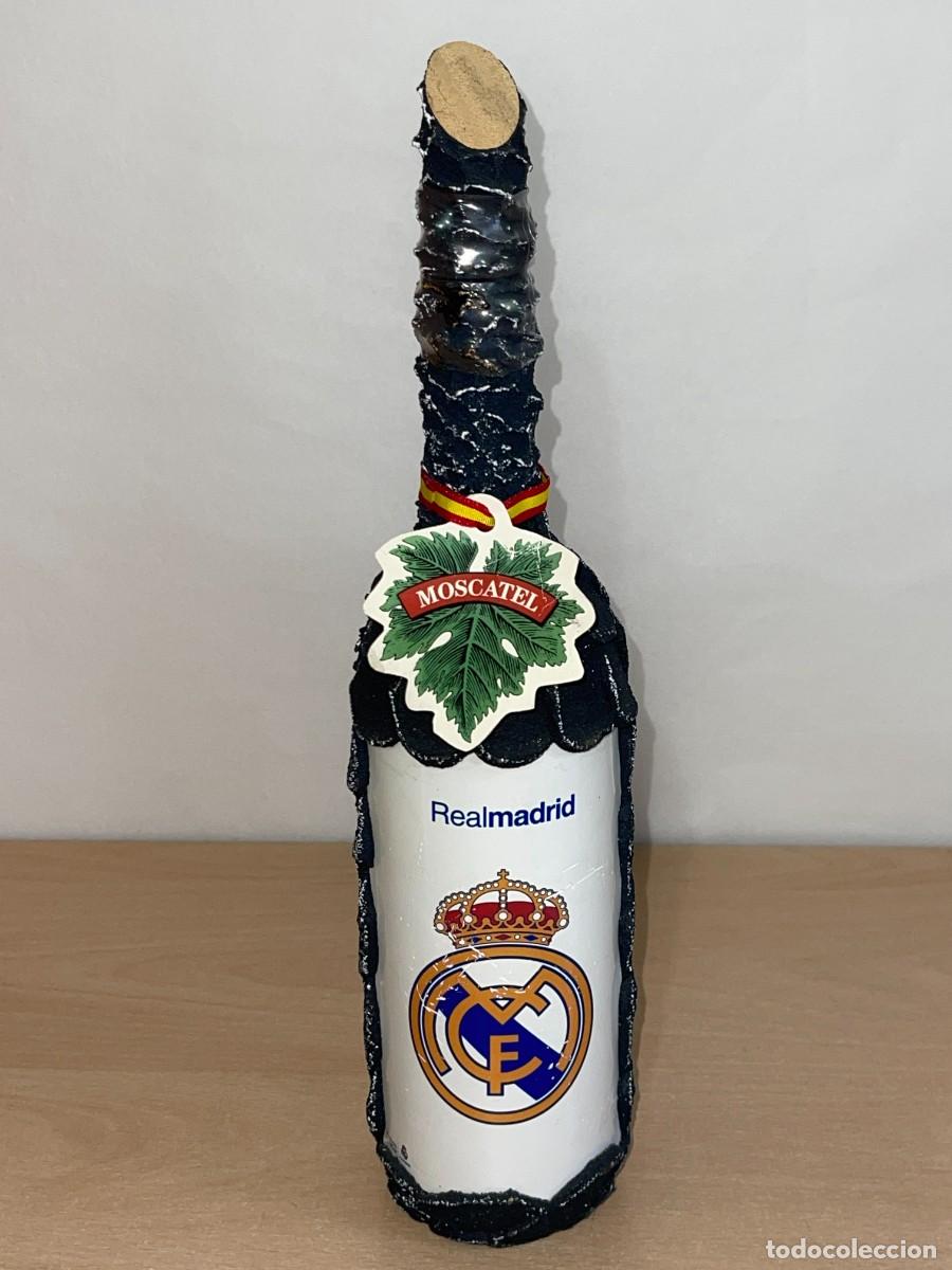 Coleccionismo deportivo: REAL MADRID Botella Vino Moscatel Buitre Butrague&ntilde;o Producto Oficial cer&aacute;mica a&ntilde;os 90 recuerdo RM