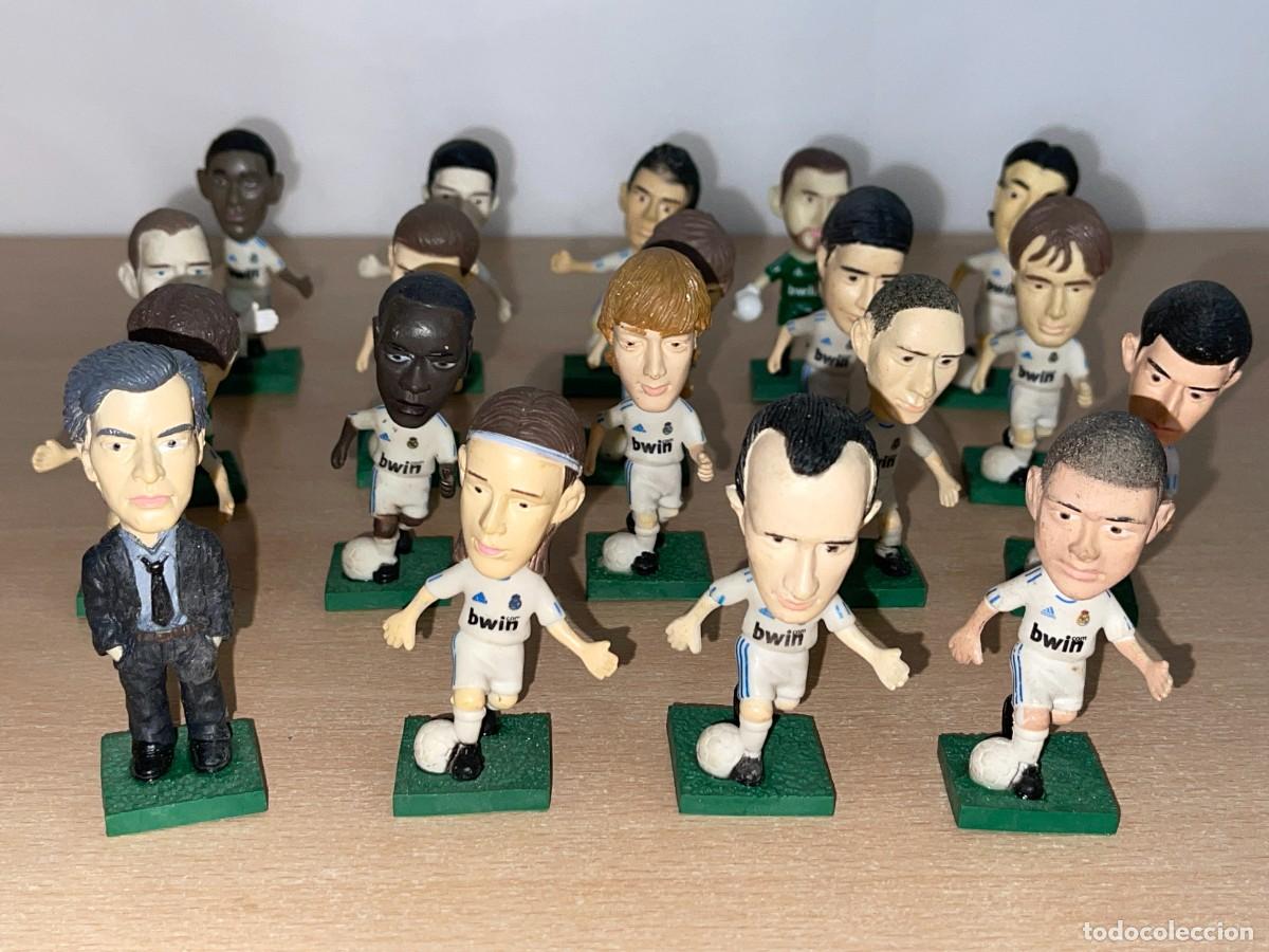 Coleccionismo deportivo: REAL MADRID Colecci&oacute;n 19 Figuras Cabezones Ramos Pepe Benzema Ronaldo Mourinho Producto Oficial RM