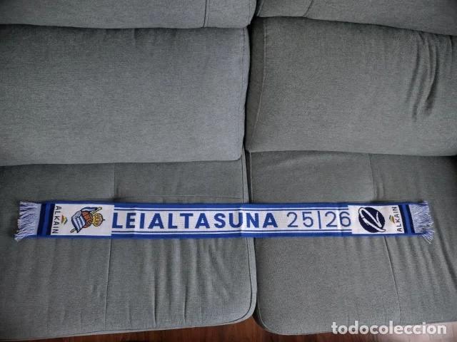 Colecionismo desportivo: BUFANDA REAL SOCIEDAD DE F&Uacute;TBOL EXCLUSIVA SOCIOS LEALTAD 2025 2026 DONOSTIA SAN SEBASTI&Aacute;N