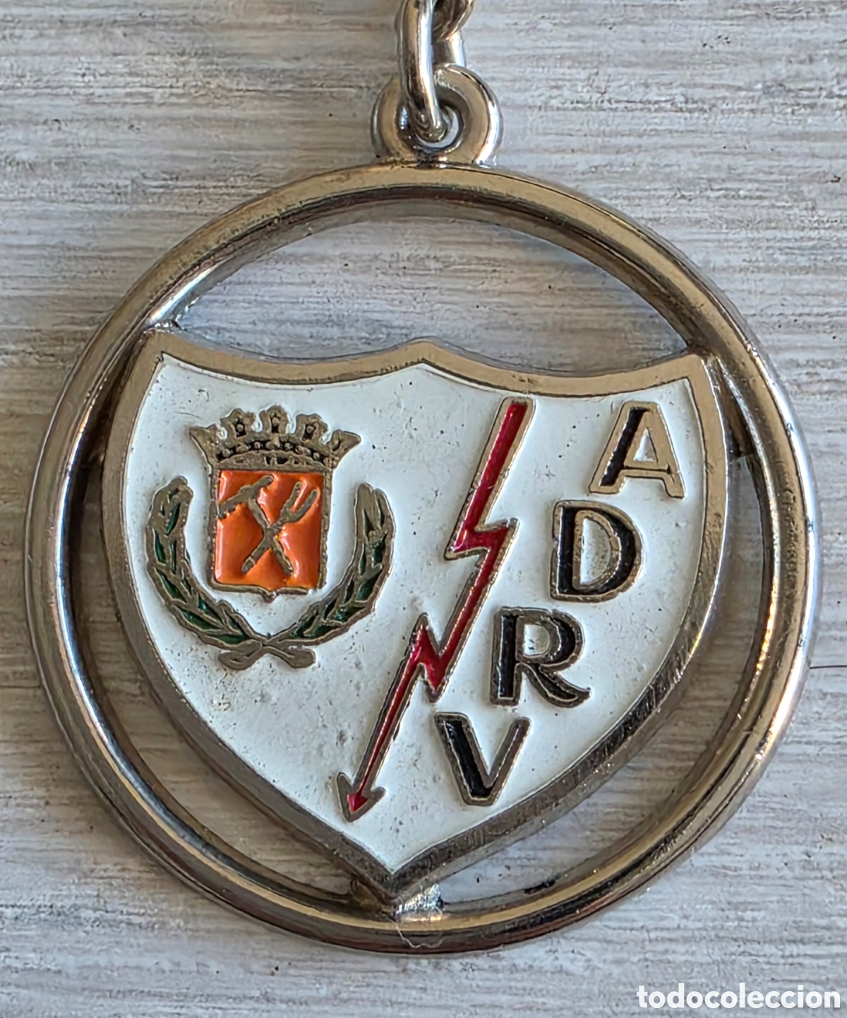Sammelleidenschaft Sport: Llavero Equipo F&uacute;tbol Asociaci&oacute;n Deportiva Rayo Vallecano ADRV - Vallecas Madrid - Lavis TV