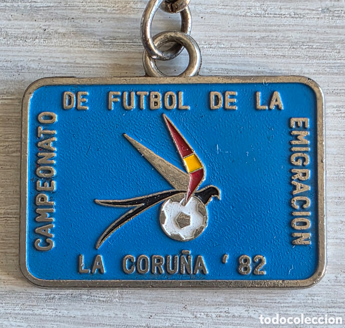 Sammelleidenschaft Sport: Llavero Campeonato de F&uacute;tbol de la Emigraci&oacute;n La Coru&ntilde;a 82 Publicidad Banco Hispano Americano