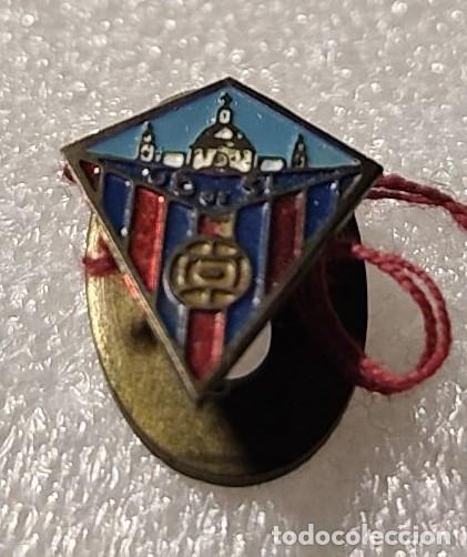 Coleccionismo deportivo: ANTIGUA INSIGNIA OJAL ESCUDO FUTBOL UNION DEPORTIVA SAN LORENZO DEL ESCORIAL MADRID #52