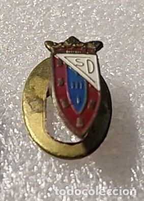 Coleccionismo deportivo: ANTIGUA INSIGNIA OJAL ESCUDO FUTBOL SOCIEDAD DEPORTIVA CEUTA 1941 #61