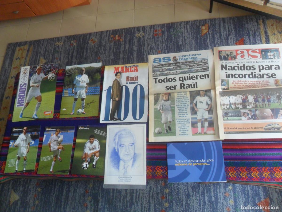 Sports collectibles: REAL MADRID 17 ITEM MERCHANDISING DE PAPEL Y PUBLICACIONES DE LOS 90 Y LOS 2000 M&Iacute;TICOS ENTRA Y MIRA