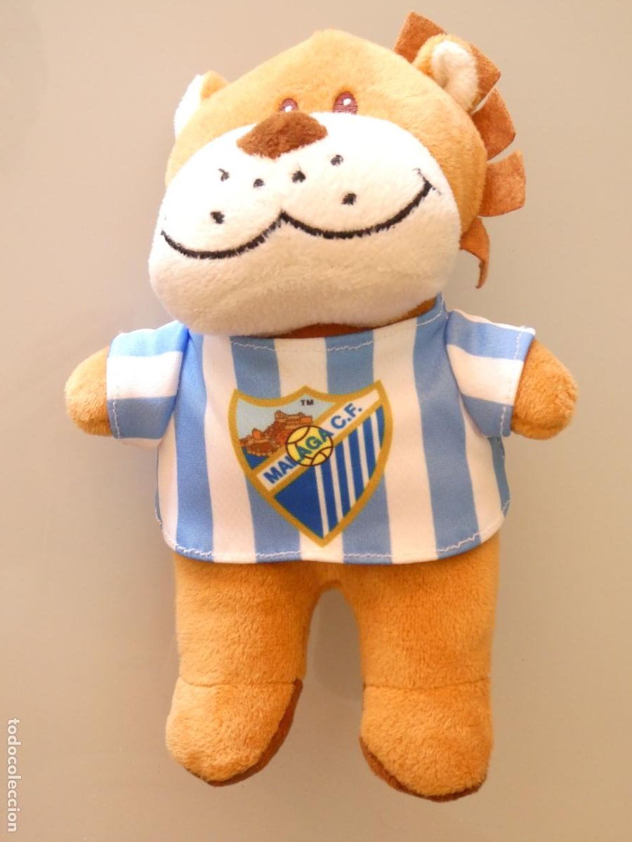 Coleccionismo deportivo: PELUCHE MASCOTA OSITO PERRITO MALAGUISTA. M&Aacute;LAGA CF. 19CM 50GR