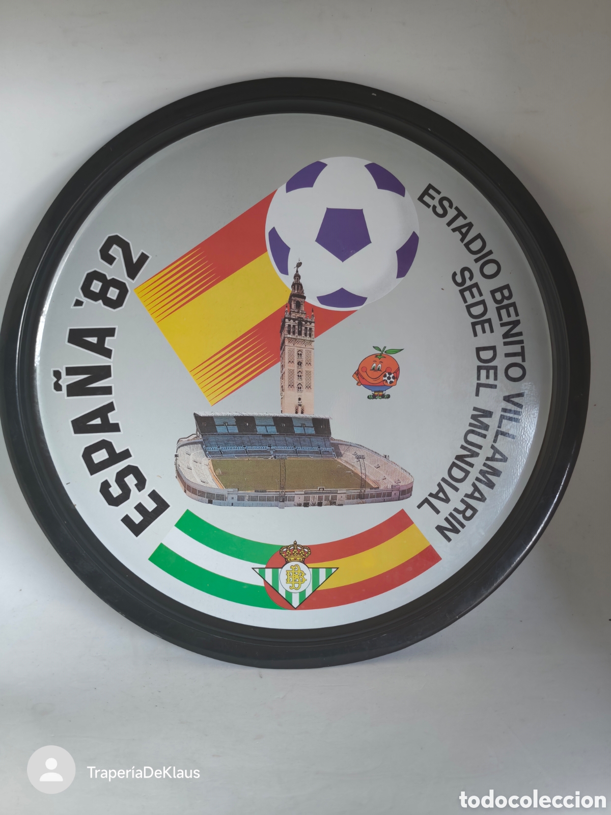 Colecionismo desportivo: Bandeja met&aacute;lica conmemorativa del Mundial Espa&ntilde;a '82 &ndash; Sede sevilla - betis - villamarin