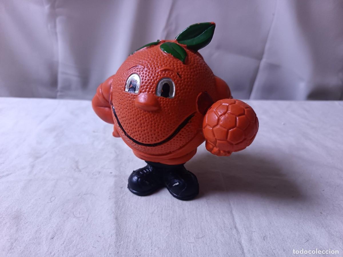 Collezionismo sportivo: Rara, Interesante Hucha de Pvc o similar, de Naranjito, Mundial 1982