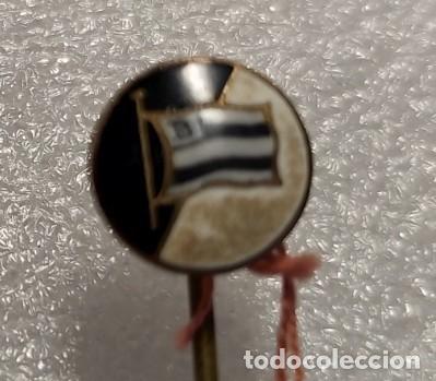 Sports collectibles: ANTIGUA INSIGNIA AGUJA CLUB FUTBOL Berliner Sport-Verein 1892 (BSV 1892) A&Ntilde;OS 50 #98