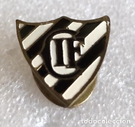 Sports collectibles: ANTIGUA INSIGNIA OJAL CLUB FUTBOL Club Internacional de Foot-Ball (CIF) Lisboa Portugal A&Ntilde;OS 50 #99