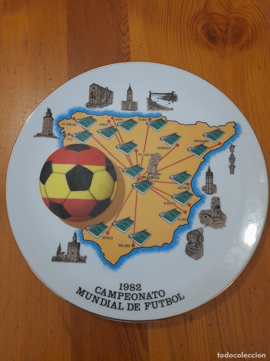 Sammelleidenschaft Sport: Antiguo Plato Cer&aacute;mica Mundial de F&uacute;tbol Espa&ntilde;a 1982 - Mapa Sedes y Bal&oacute;n