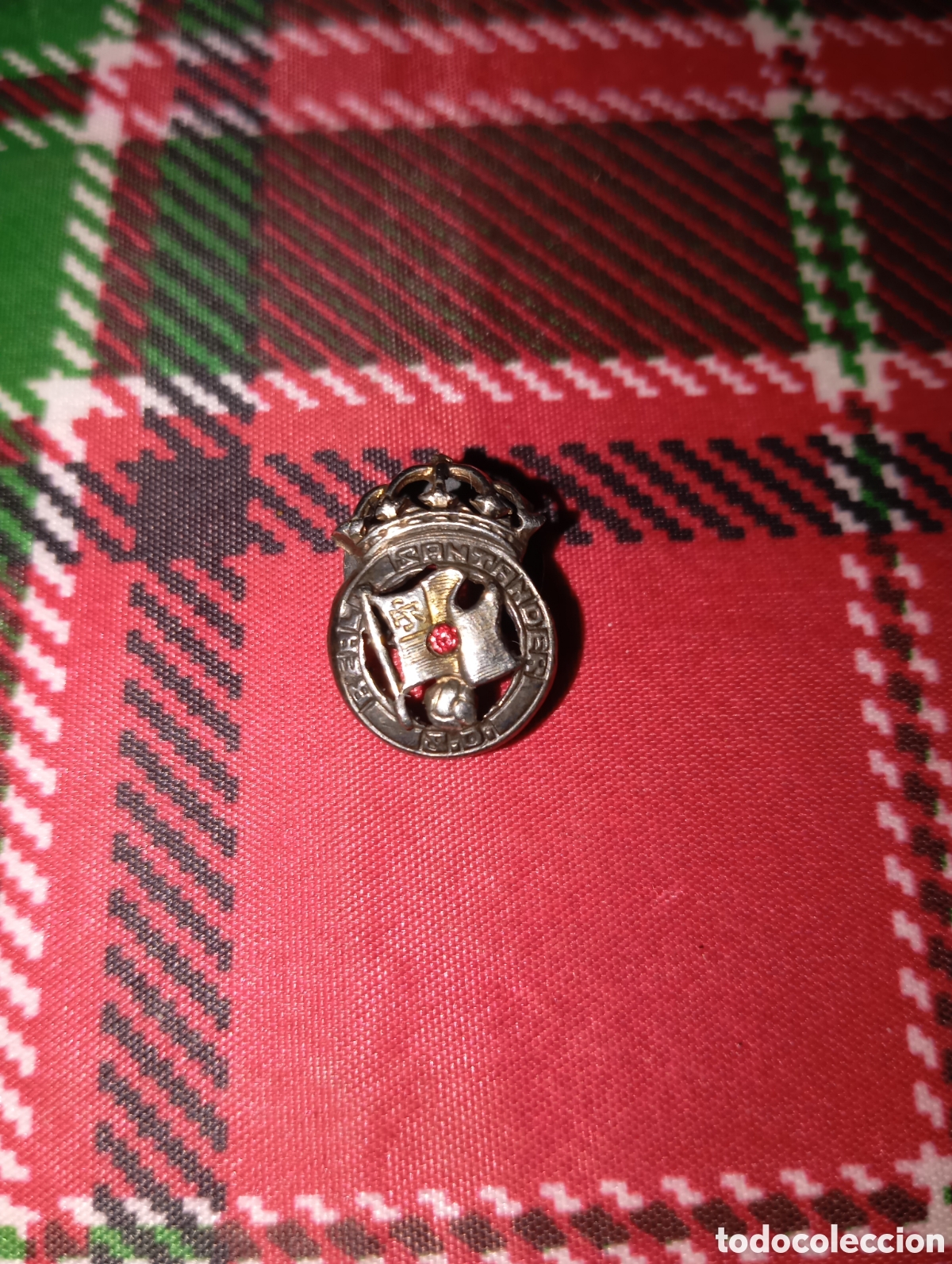 Coleccionismo deportivo: Real Santander pin antiguo