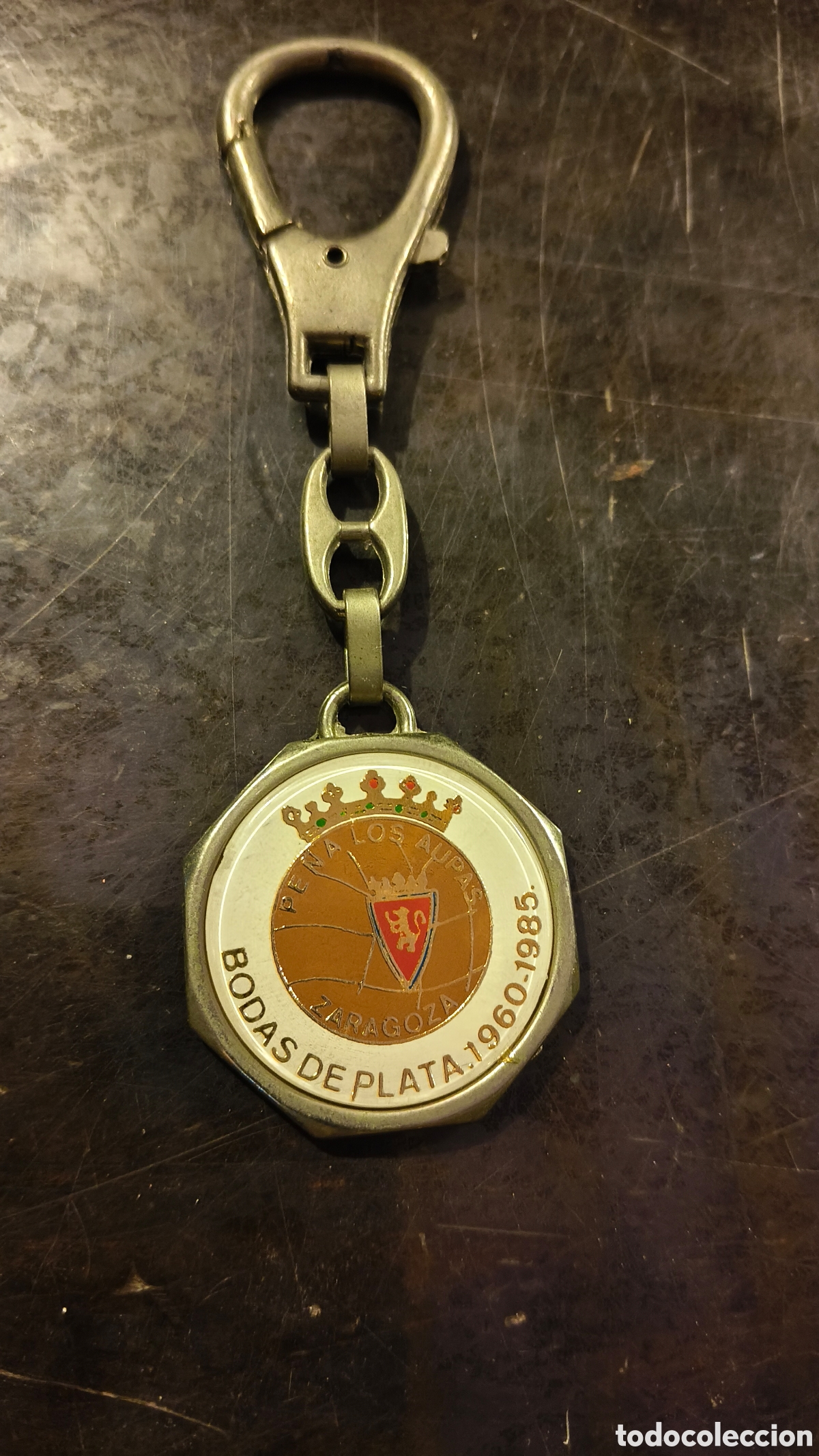 Coleccionismo deportivo: Antiguo llavero real Zaragoza futbol pe&ntilde;a los aupas 1985