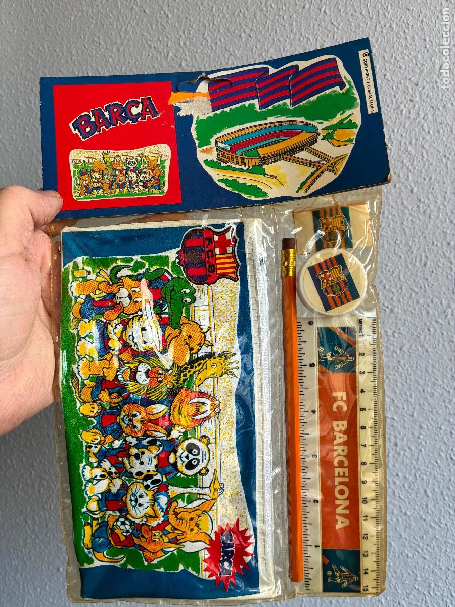 Coleccionismo deportivo: Bl&iacute;ster infantil escolar futbol club Barcelona Barca a&ntilde;os 90 estuche,regla, coleccionistas sin abrir
