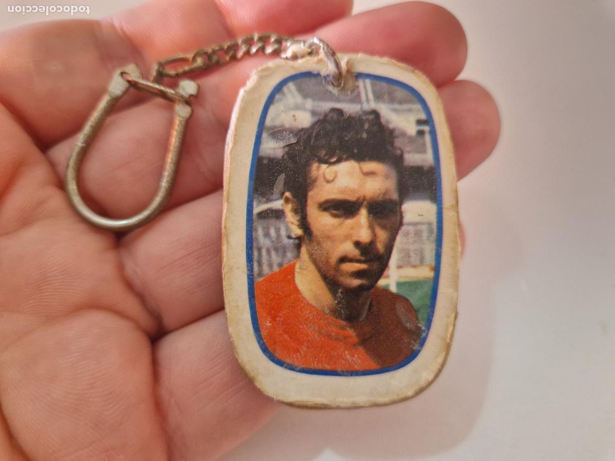 Sports collectibles: Antiguo Llavero regalo Pastelitos Phoskitos jugador quini seleccion espa&ntilde;ola mundial 82 1982 futbol