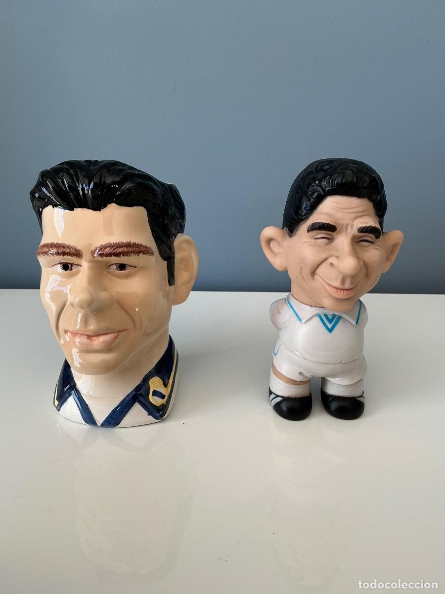 Collectionnisme sportif: Lote Vintage Real Madrid - Fernando Hierro: Jarra Cer&aacute;mica + Figura Caricatura (Oficial)