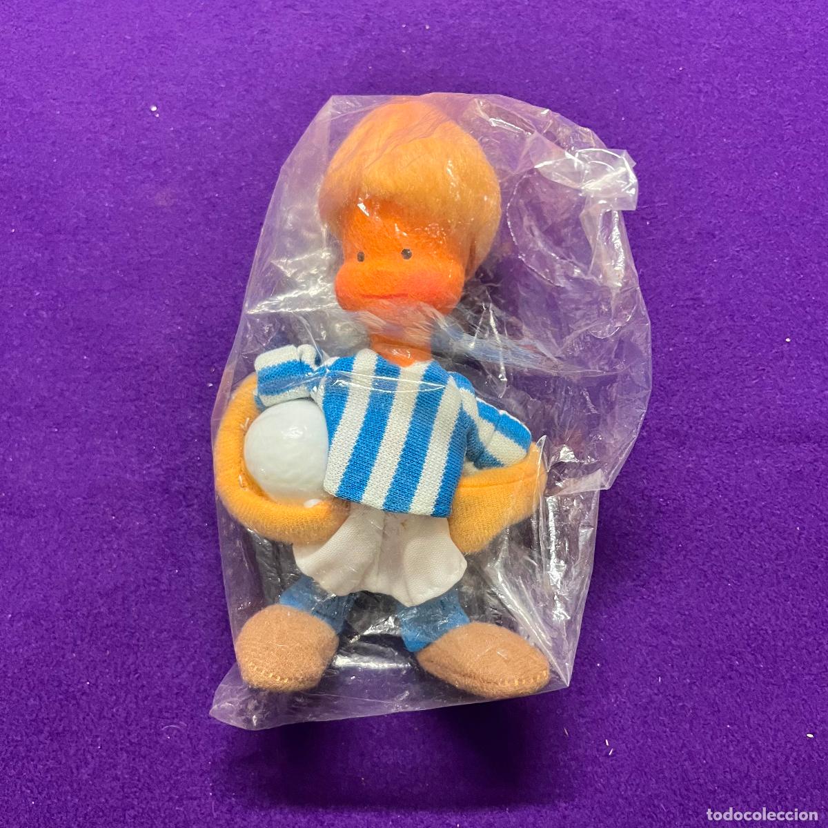 Sammelleidenschaft Sport: MU&Ntilde;ECO SIN USAR DE FUTBOLISTA. A&Ntilde;OS 70. FUTBOL.